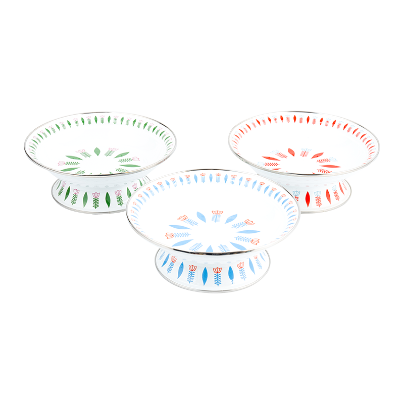 Duża eliminka oferująca płytkę